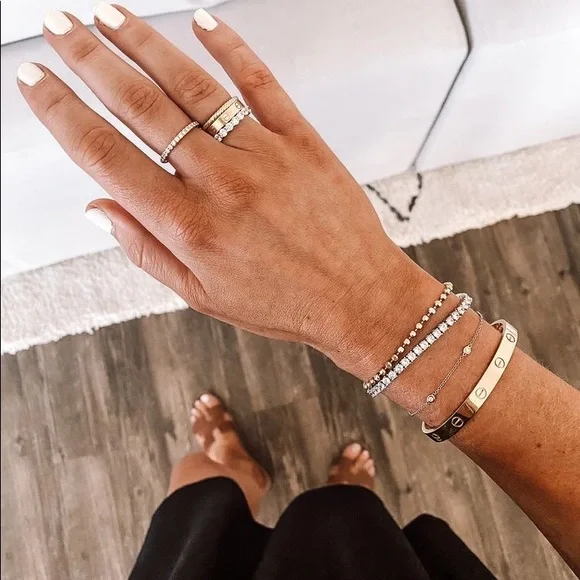 SOLDOUT • 🆕 Silver Love Bracelet - Picture 2 of 2